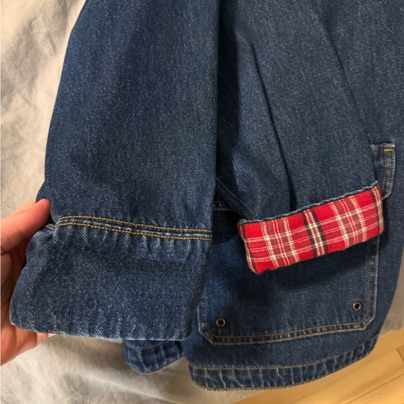 Vintage Women's Blue Denim Jacket with Red Plaid Lining - Picture 5 of 5